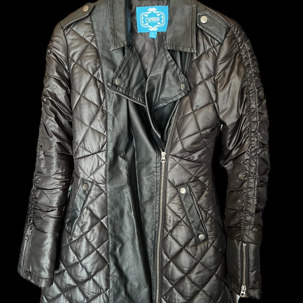 L'Amour Women's Coat/Quilted/Black/Medium
